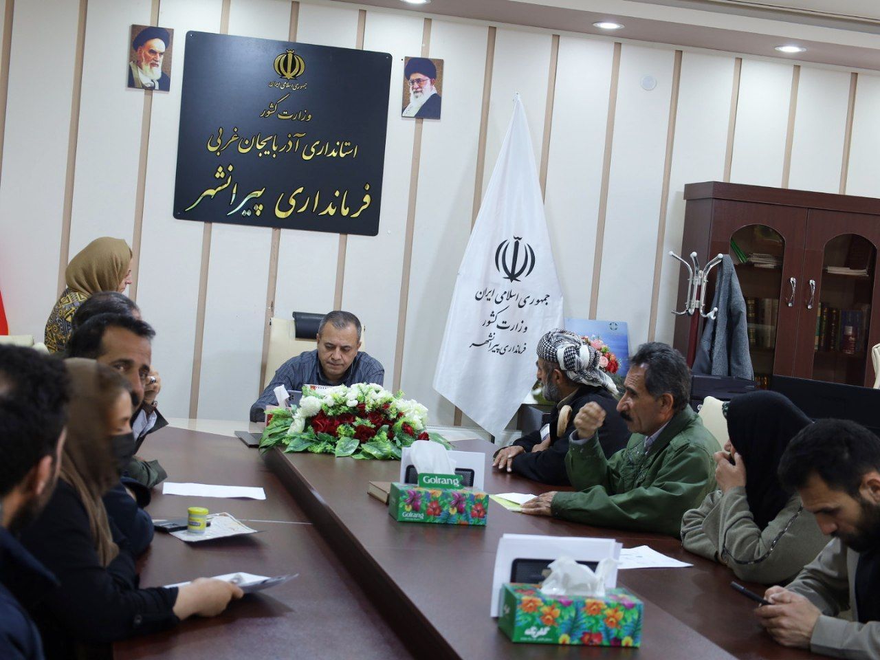 🔴 ملاقات مردمی فرماندار پیرانشهر؛ رسیدگی بیواسطه به مشکلات مردم